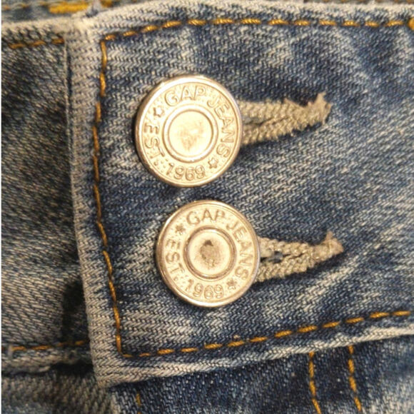 Y2K Vtg GAP Light Wash Denim Low Rise Mini Skirt Skater Punk Size 10 - Picture 3 of 8